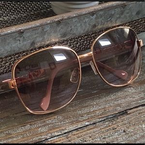 Jessica Simpson sunglasses